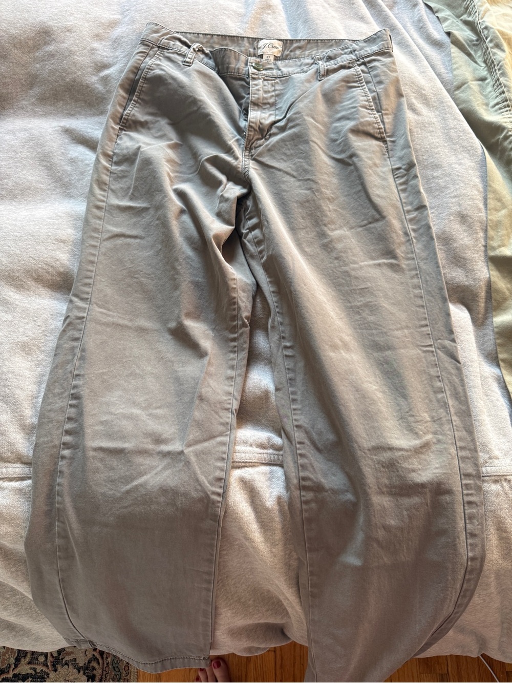 J. Crew women’s slouchy boyfriend olive chinos